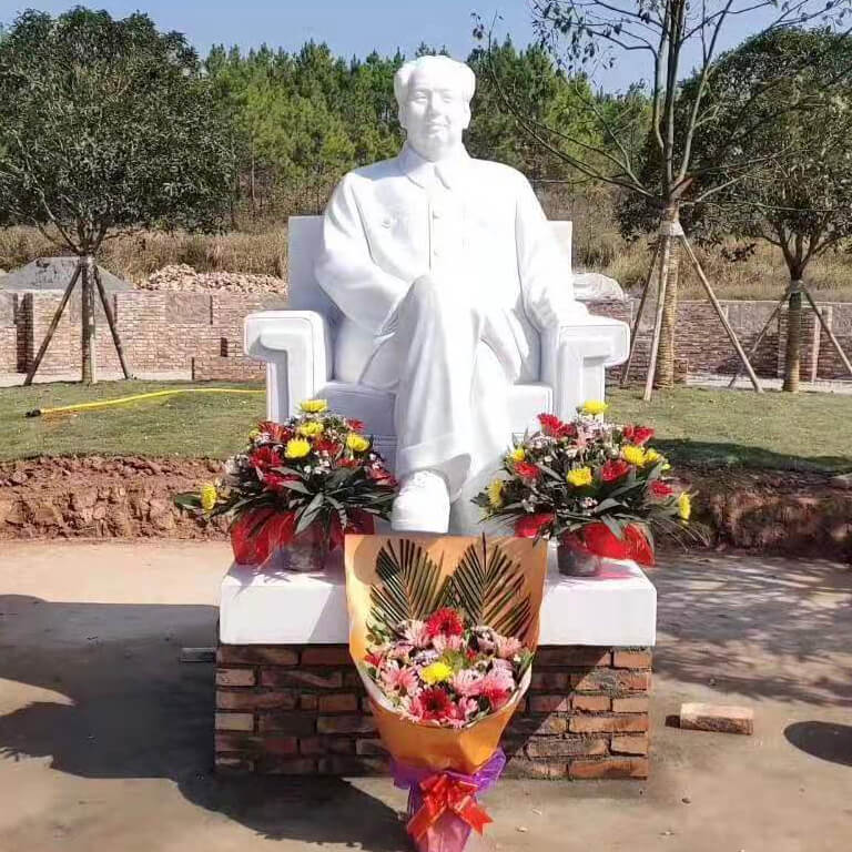 汉白玉石雕毛主席
